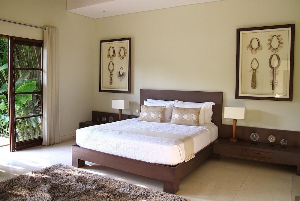 Nyaman Hotel 4*