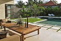 Nyaman Hotel 4*